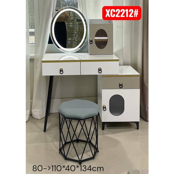 Makeup table #2212